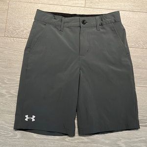 Under Armour Gray Boys Golf Shorts size 12